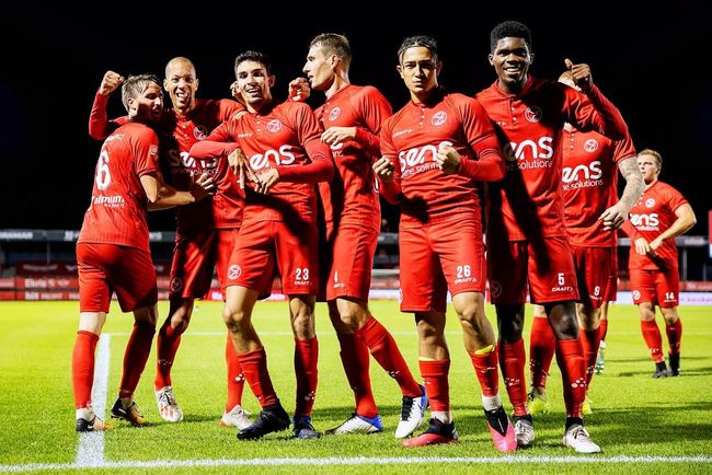 社交媒体上 社交媒体上